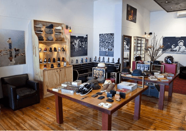 Beggar Man Thief Shoe Shop!