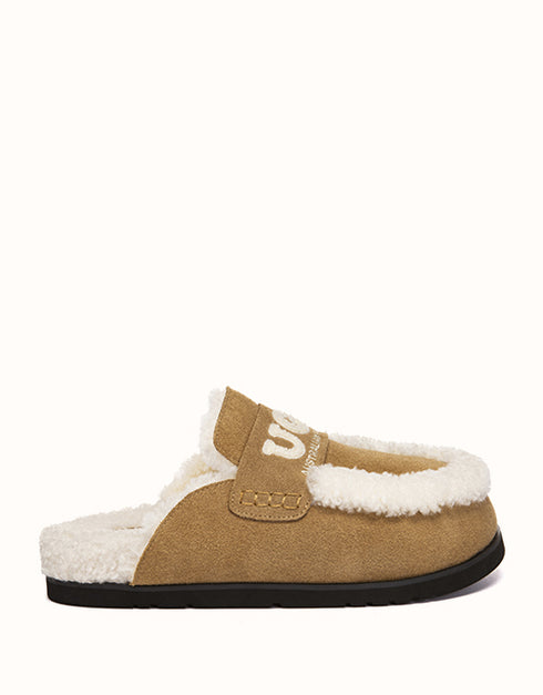 AUSTRALIAN SHEPHERD® Lora