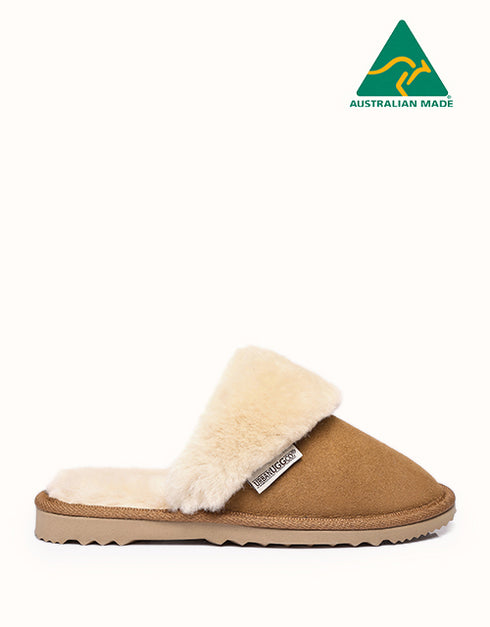 URBAN UGG® Collar Scuff